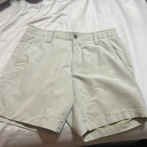 Men’s under armor golf shorts